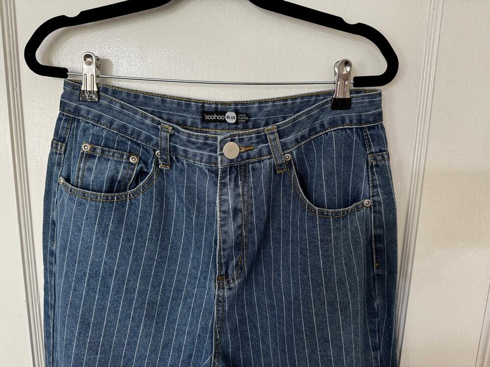 Boohoo striped blue jeans